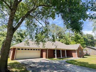 104 Overhill Road