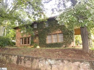 104 Manly Drive