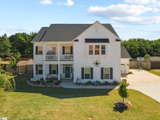 512 Ladysmith Drive