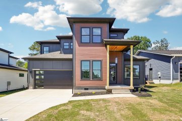 44 Village Crest Drive