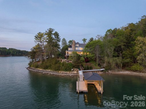 East Shores, Morganton