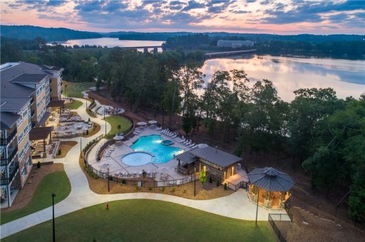 Lakeside Lodge-Clemson, Seneca