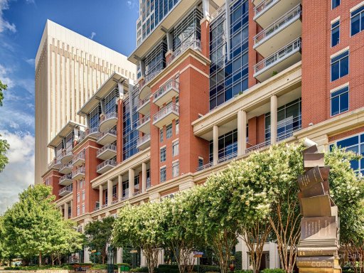 435 S Tryon Street 803