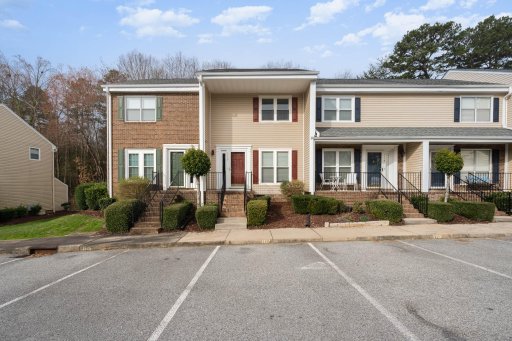 1117 Surry Lane