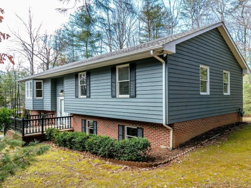 104 Braeside Circle