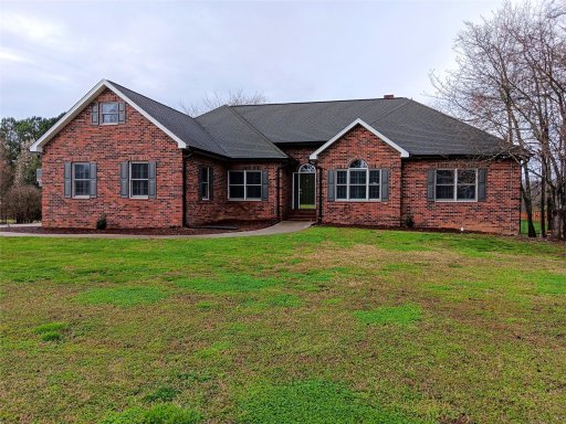 807 Lauras Lane