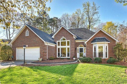 1813 Cloudburst Drive