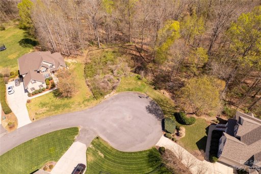 1521 Highcrest Way