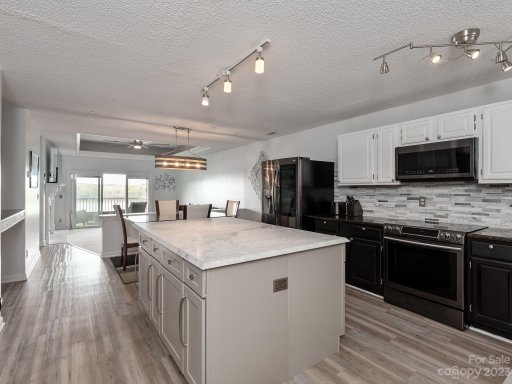 9709 Emerald Point Drive 11