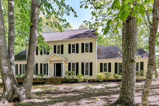 4501 New Garden Court