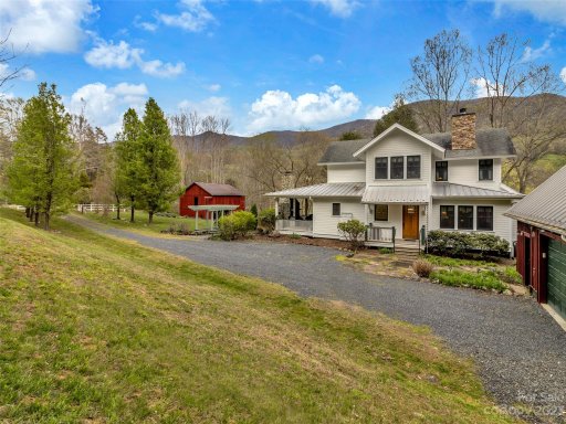 95 White Water Drive