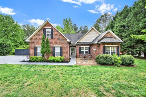 7082 Pine Ridge Drive