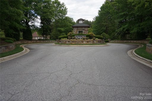 6088 Plantation Pointe Drive