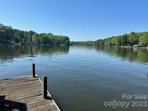 461 Emerald Shores Road