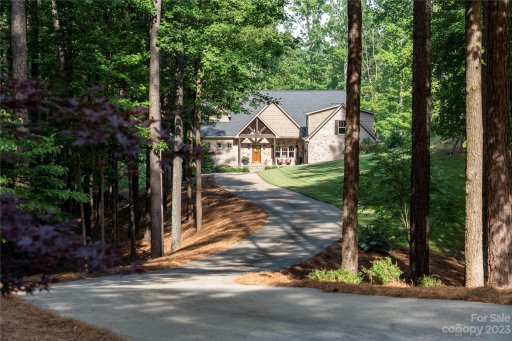 7350 Lakeridge Drive