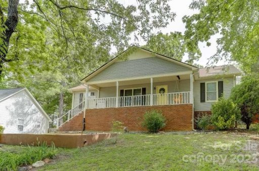1631 Amanda Lane