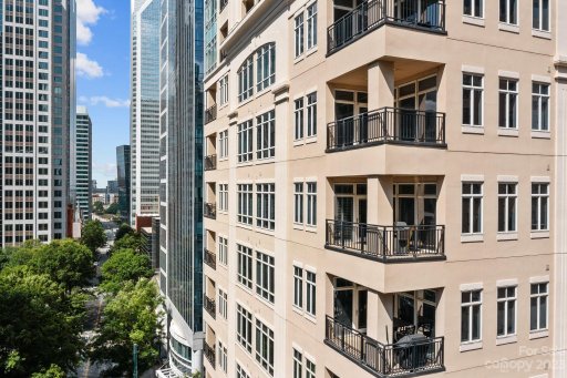 230 S Tryon Street 906