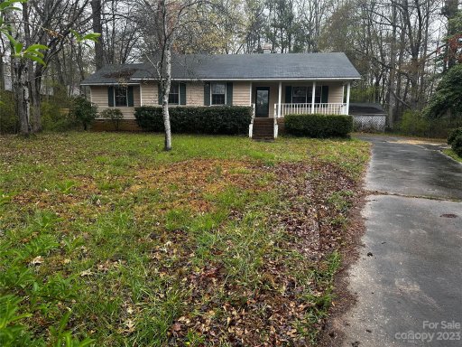 1728 Dogwood Lane