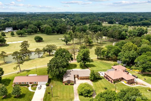 1401 Stoneyridge Drive