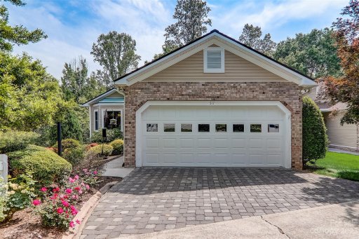 517 Belvidere Court