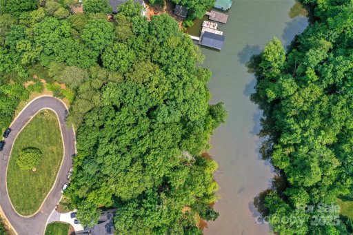 1028 Hartshaw Court 5