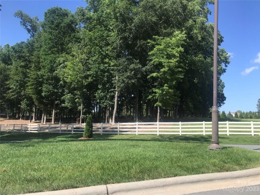 6407 Joli Cheval Lane 10