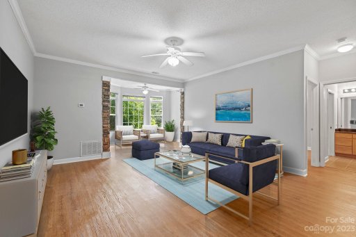 1000 Olde Eastwood Village Boulevard 4B