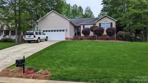 826 Savannah Place Drive