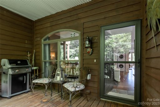 30 Lower Tanglewood Road