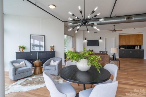 505 E 6th Street 401