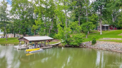 3739 Fox Valley Road