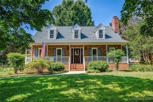 4262 Mackenzie Court