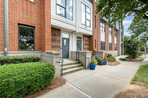 412 N Mcdowell Street