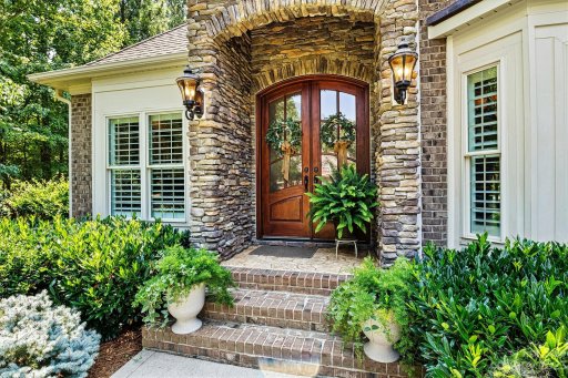 117 Wolf Hill Drive