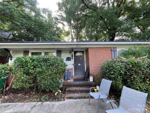 2737 Kenhill Drive