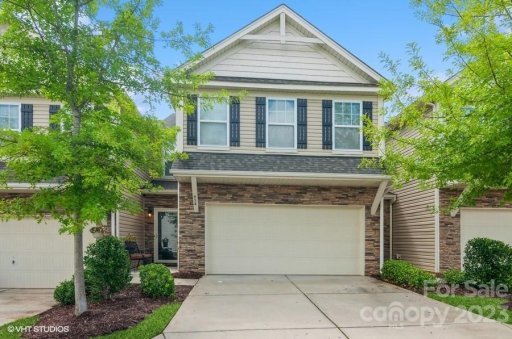 934 Summerlake Drive