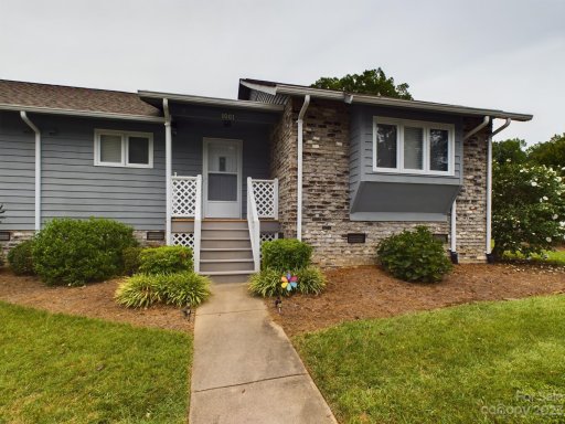 1001 Wellington Hills Circle