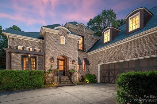 9129 Shorewood Place