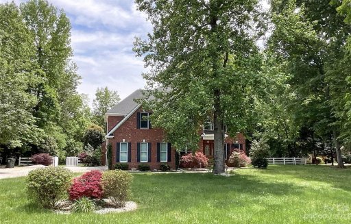 1321 Yellowood Court