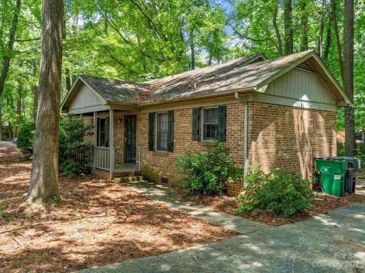 1061 Pineborough Road