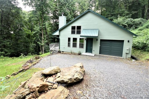 661 Apple Creek Road