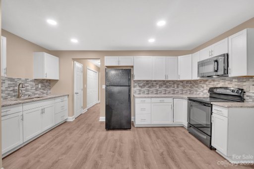 818 Circle View Drive