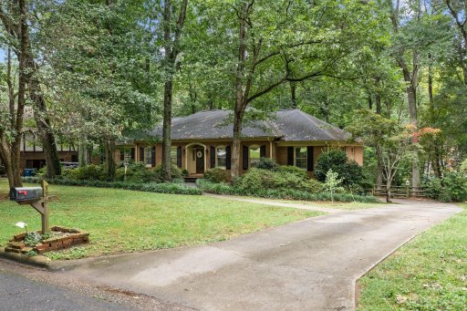 336 Camelot Drive
