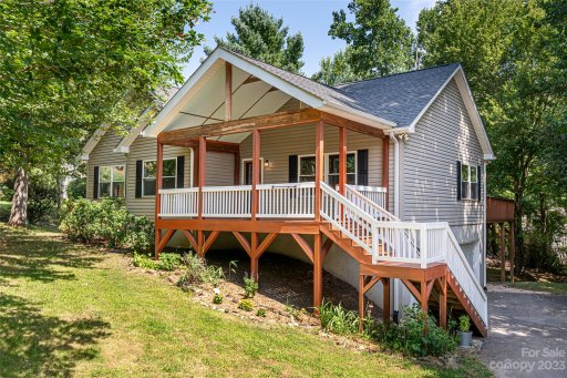 307 Golden Hawk Trail