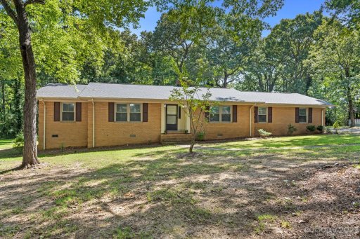 2204 Shady Lane