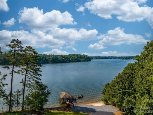 6129 Plantation Pointe Drive