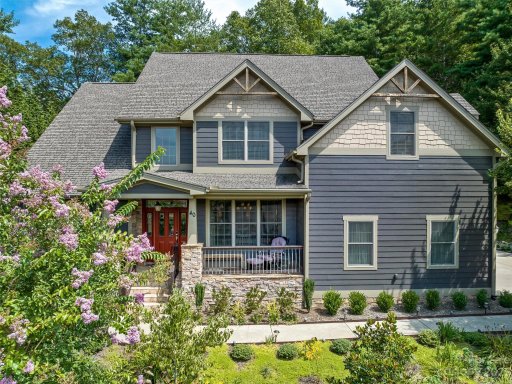 40 Village Pointe Lane