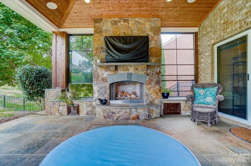 10012 Paxton Run Road