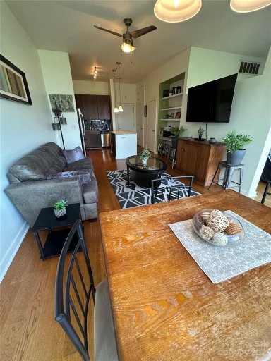 525 E 6th Street 410