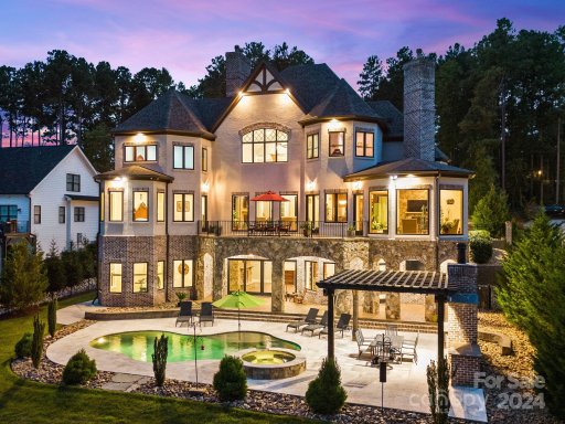 6907 Kingfisher Court